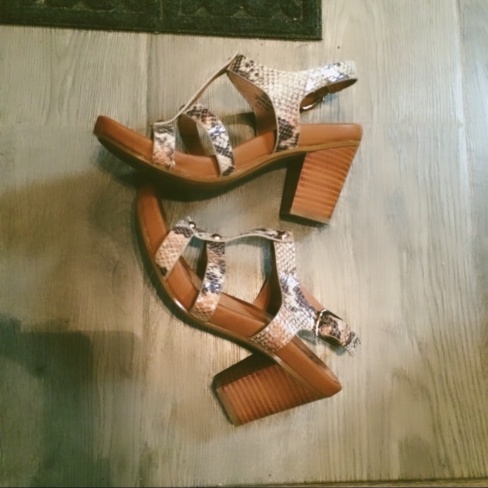 Sofft Women's Snake-Print Strappy Sandals in Brown & Cream